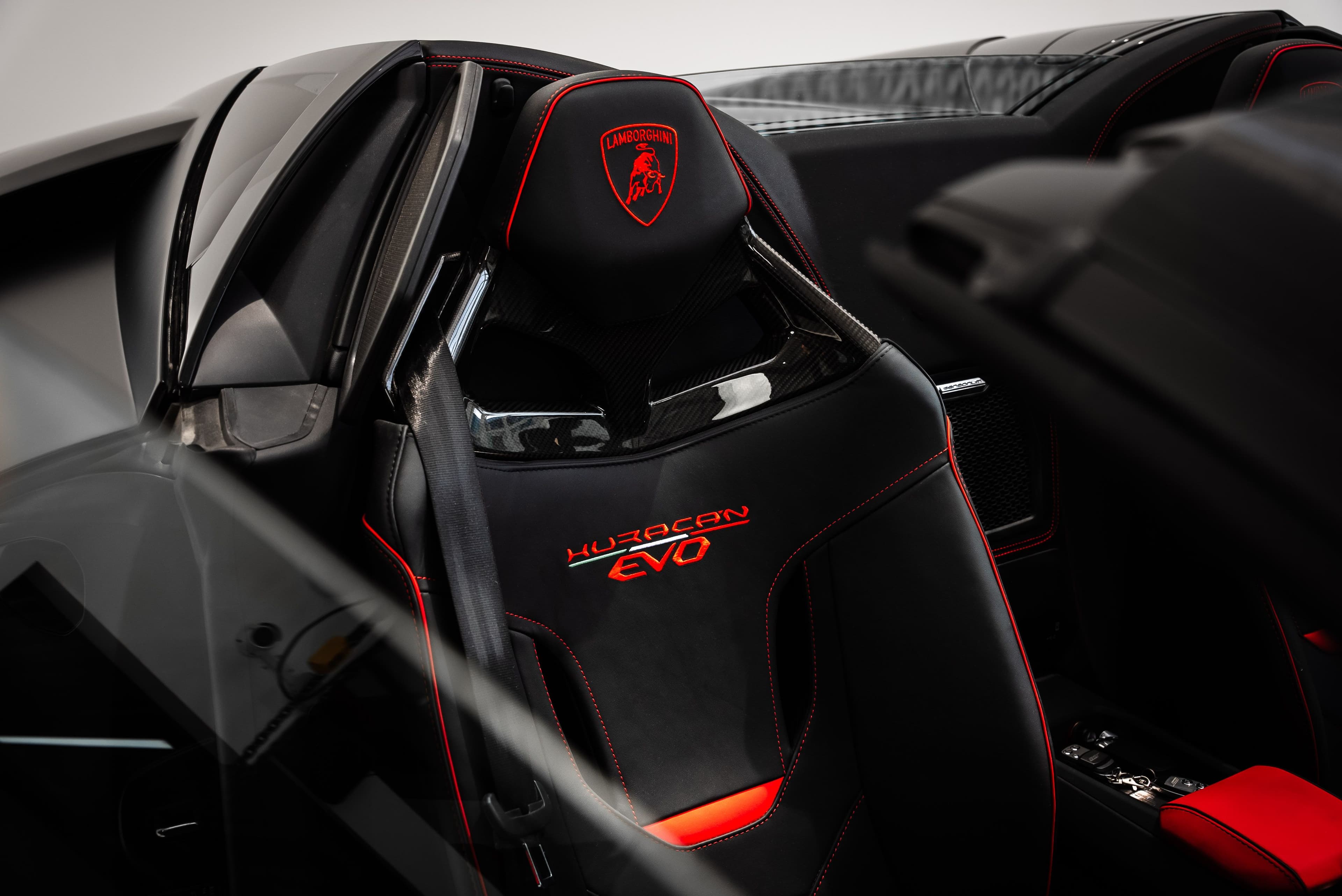 Car photo 13