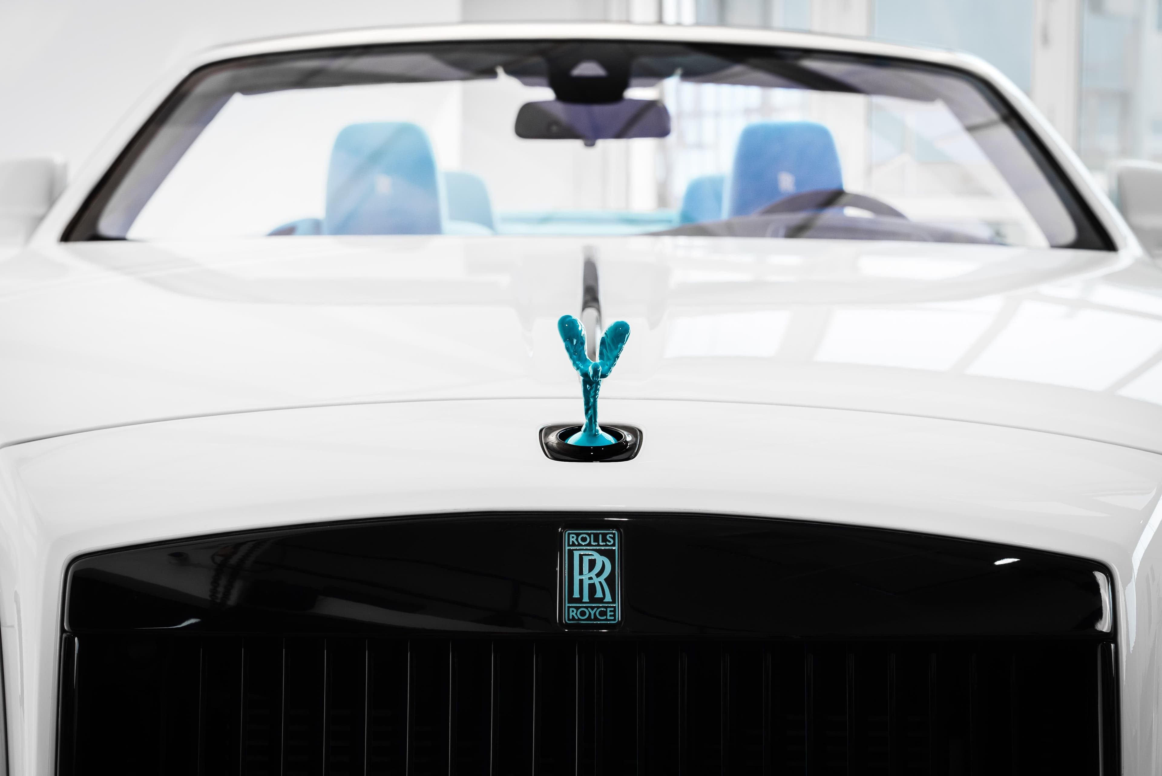 Car photo 3