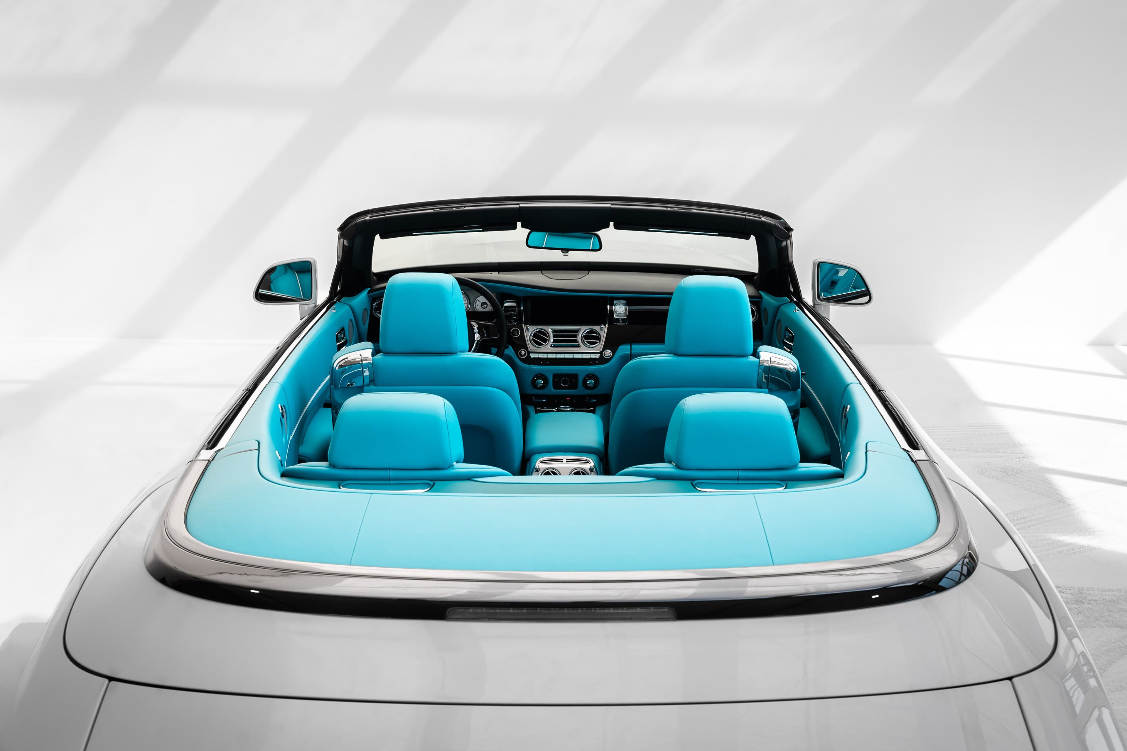 Car photo 4