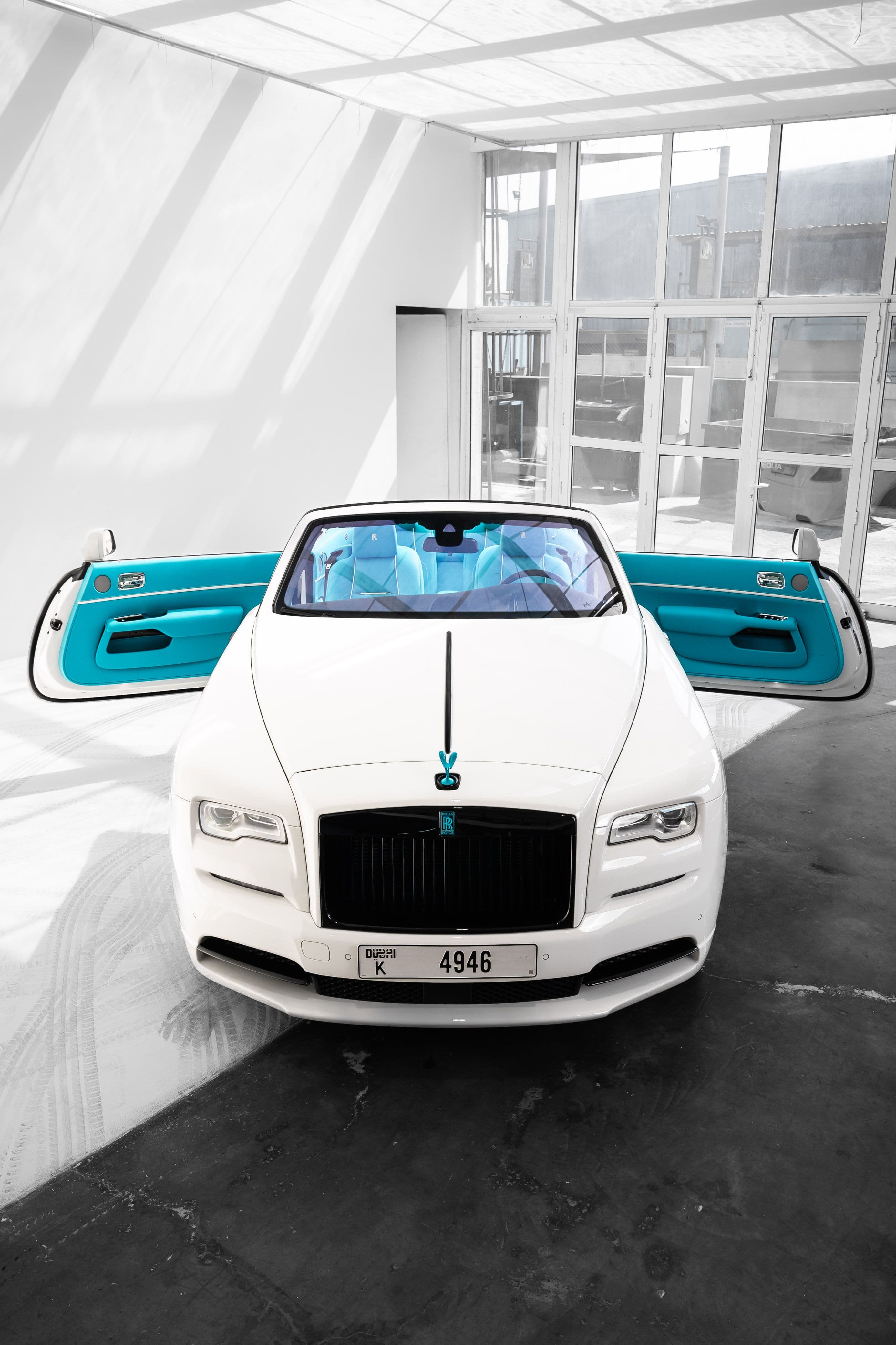 Car photo 8