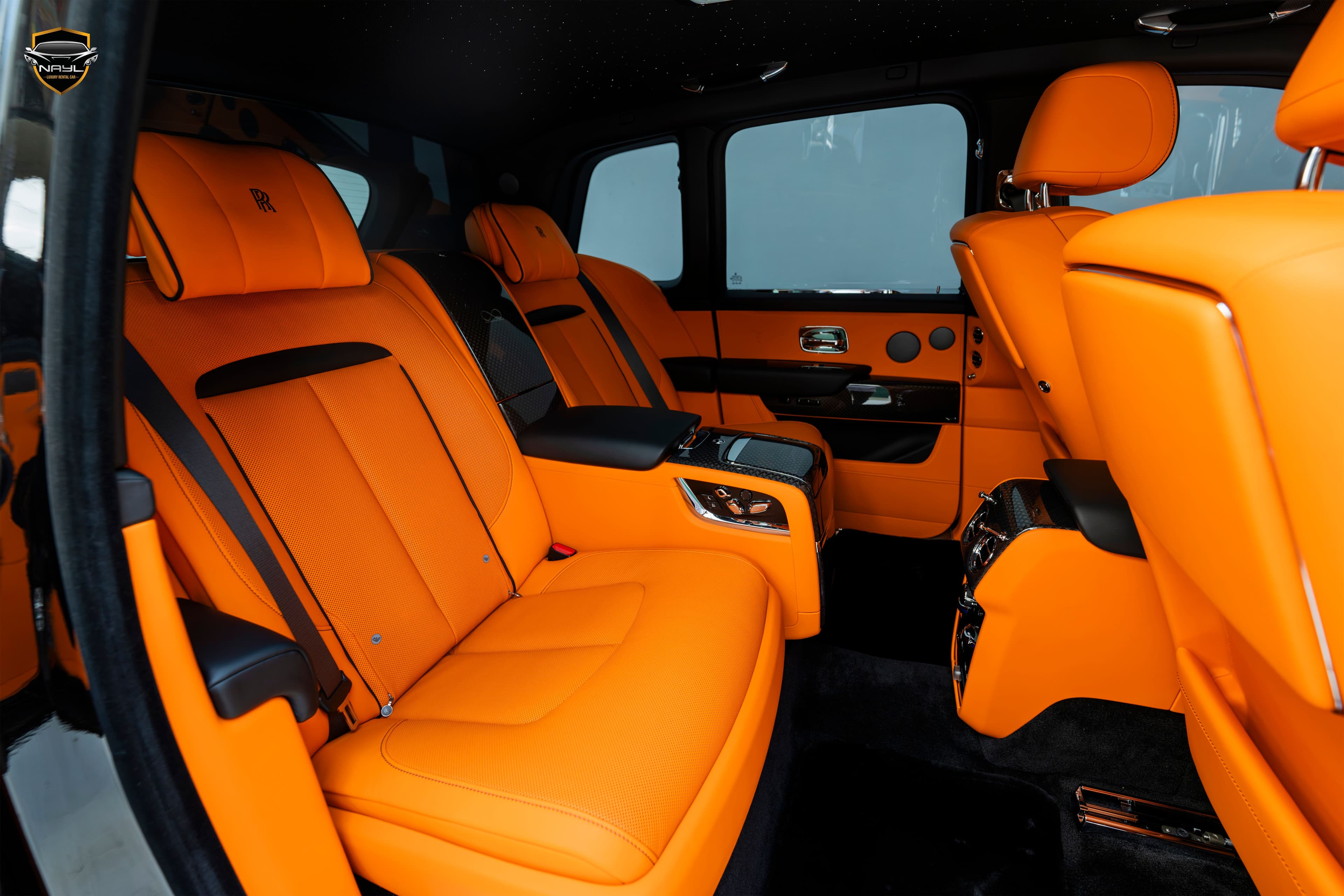 Car photo 16