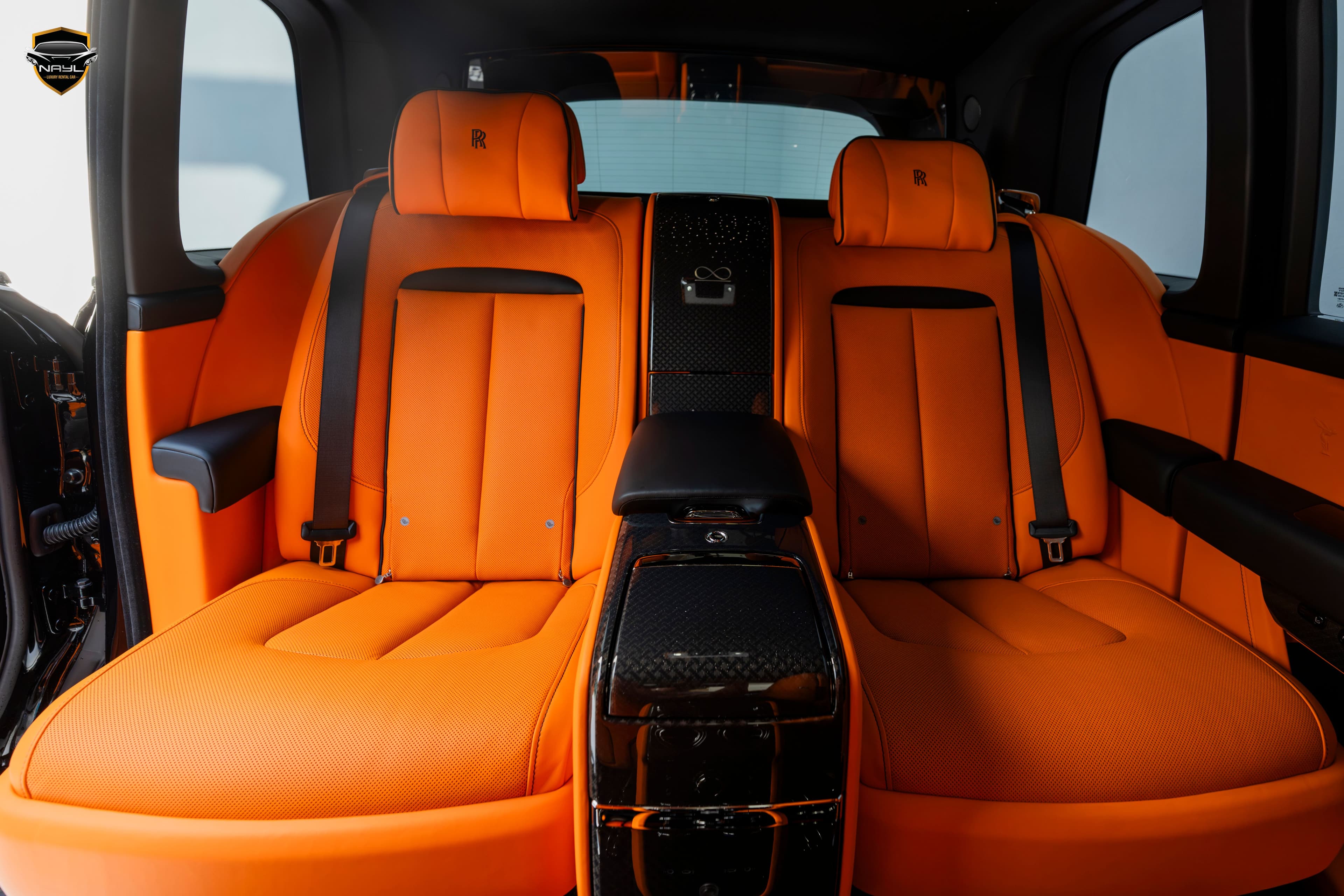 Car photo 14