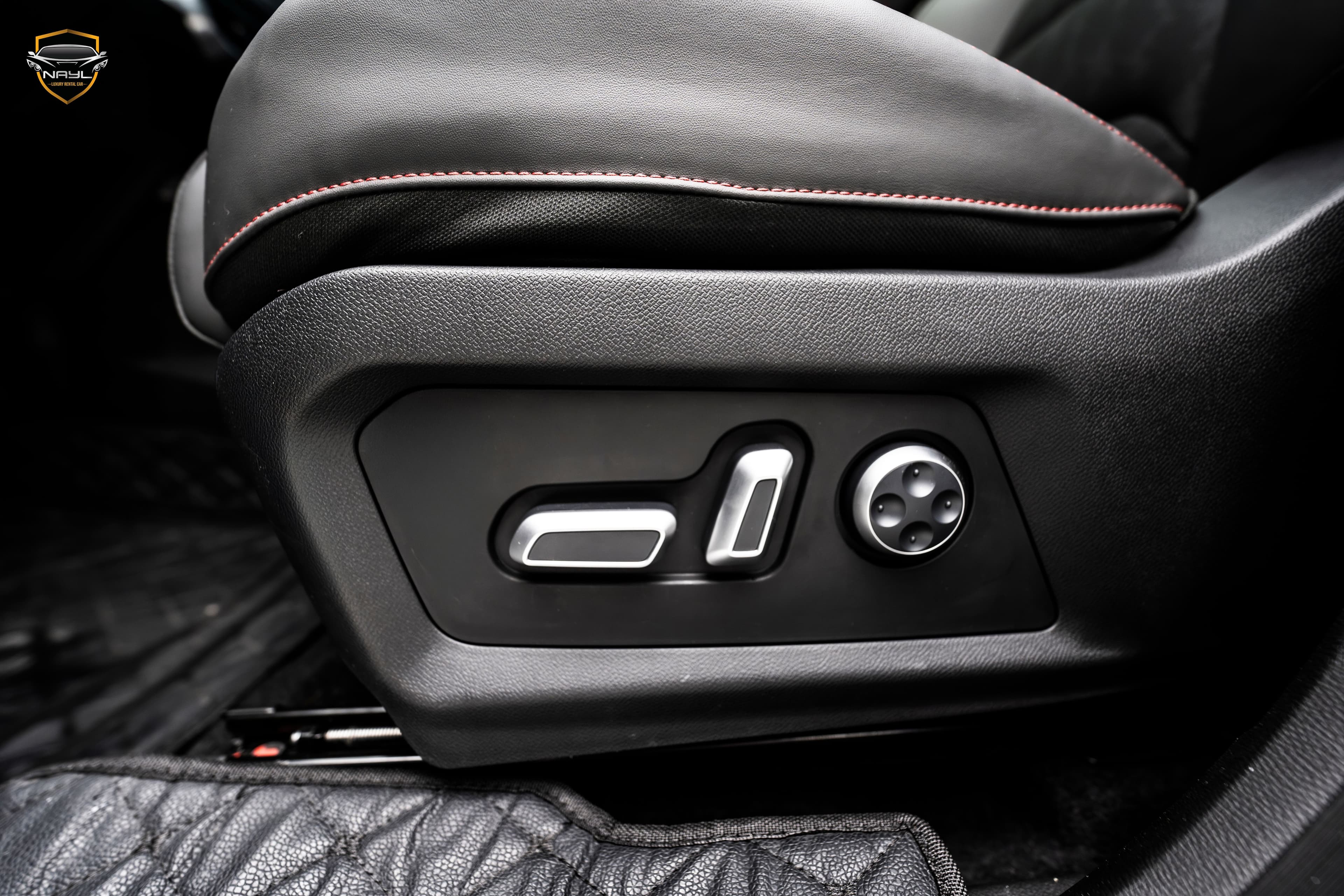 Car photo 9