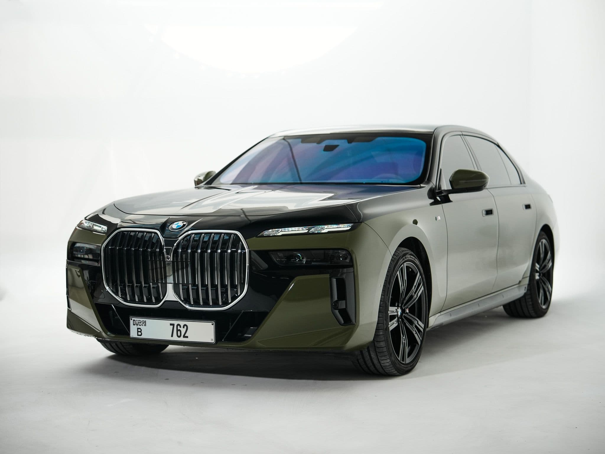 Car photo 8