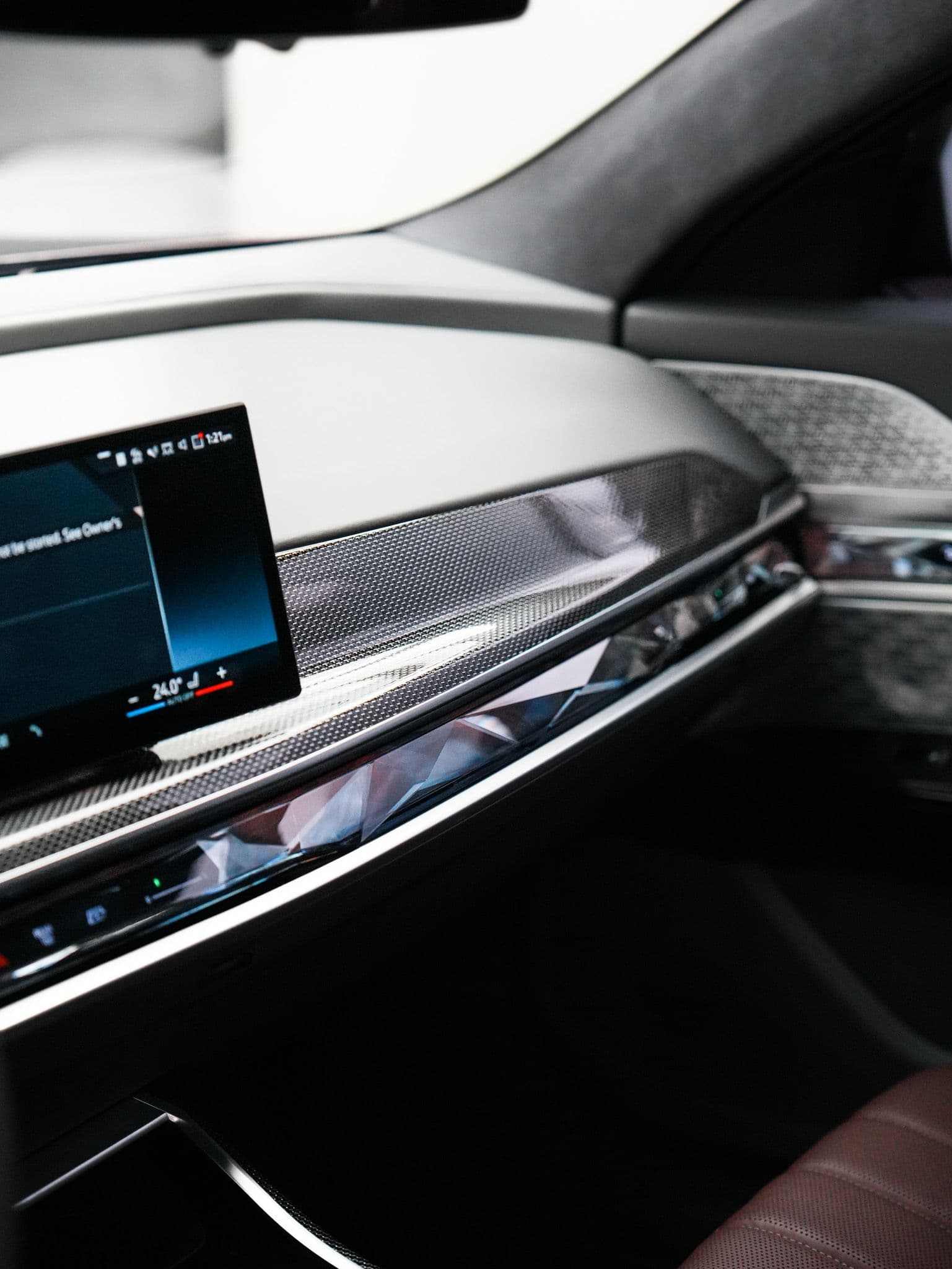 Car photo 38
