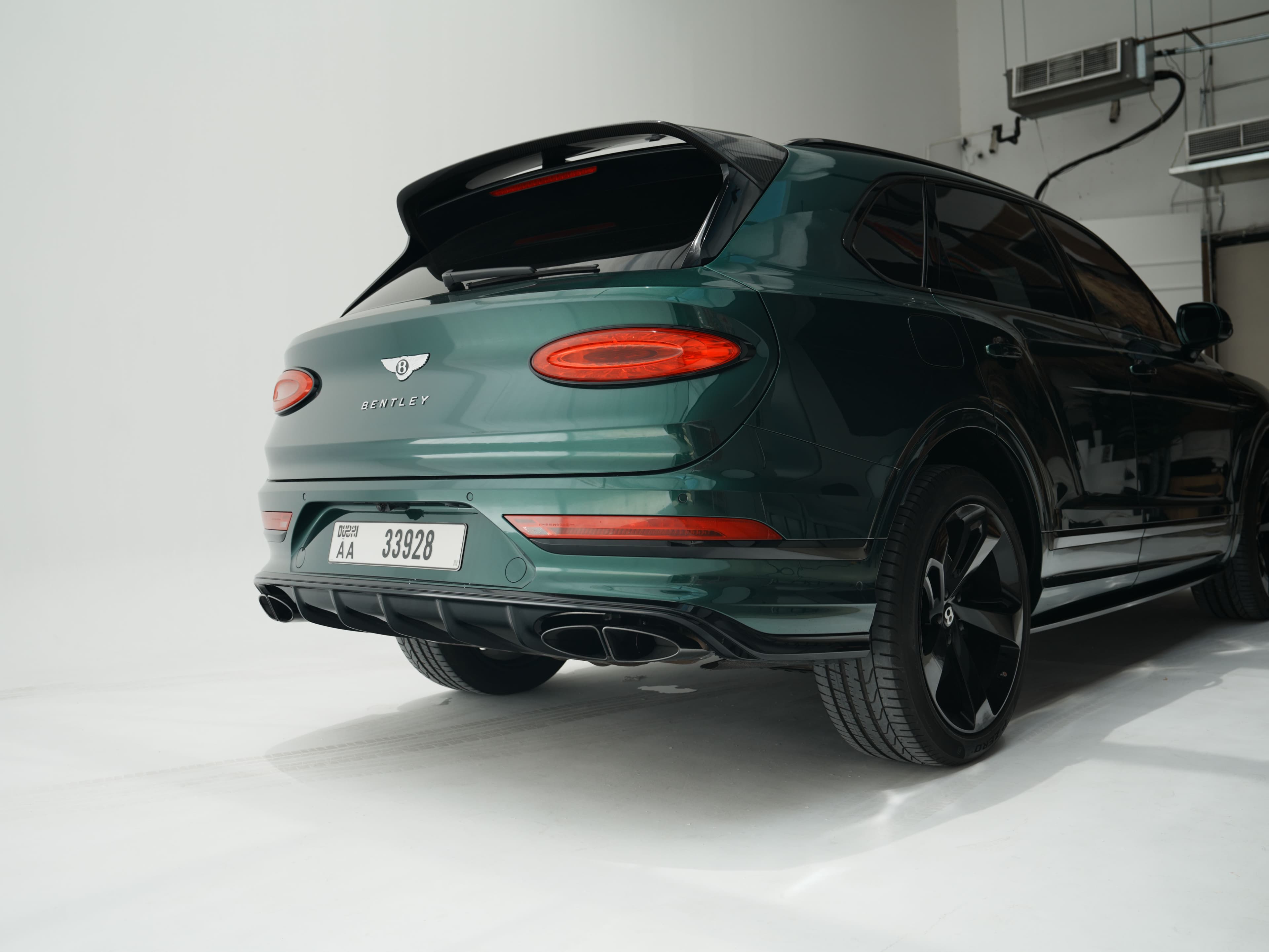 Car photo 3