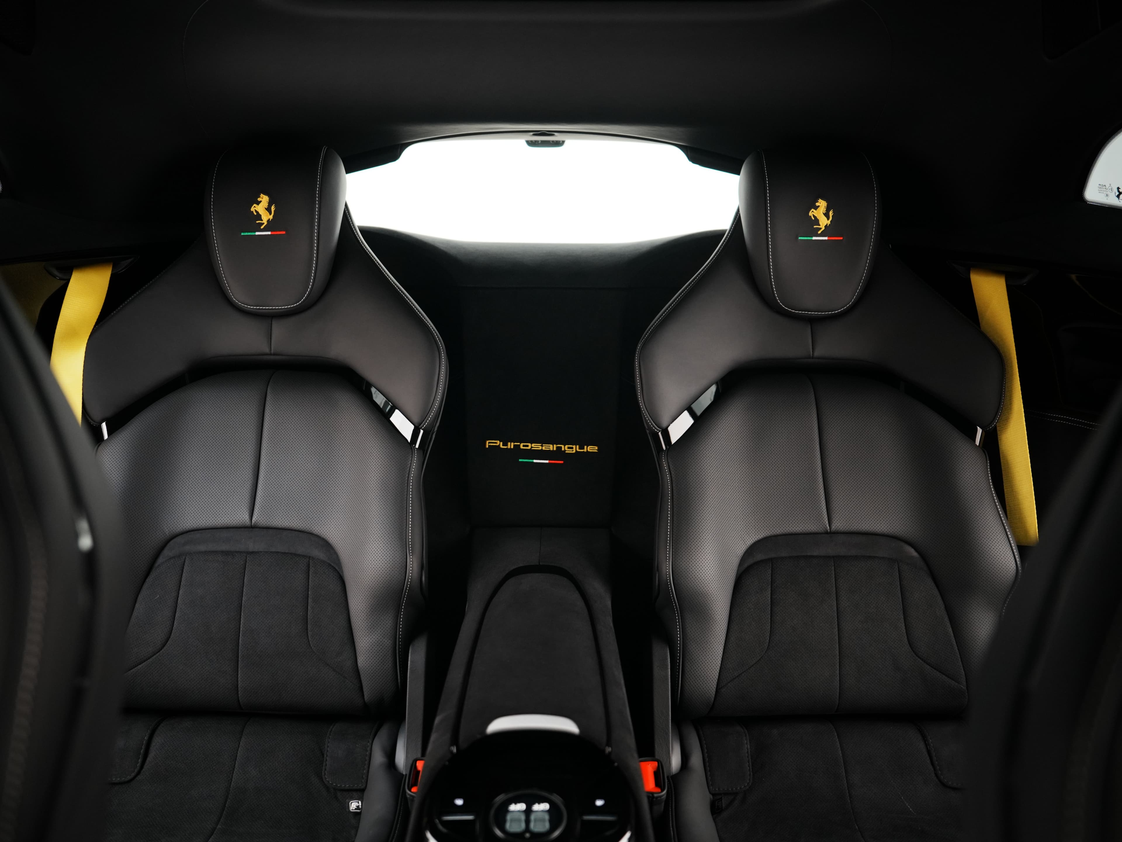 Car photo 13
