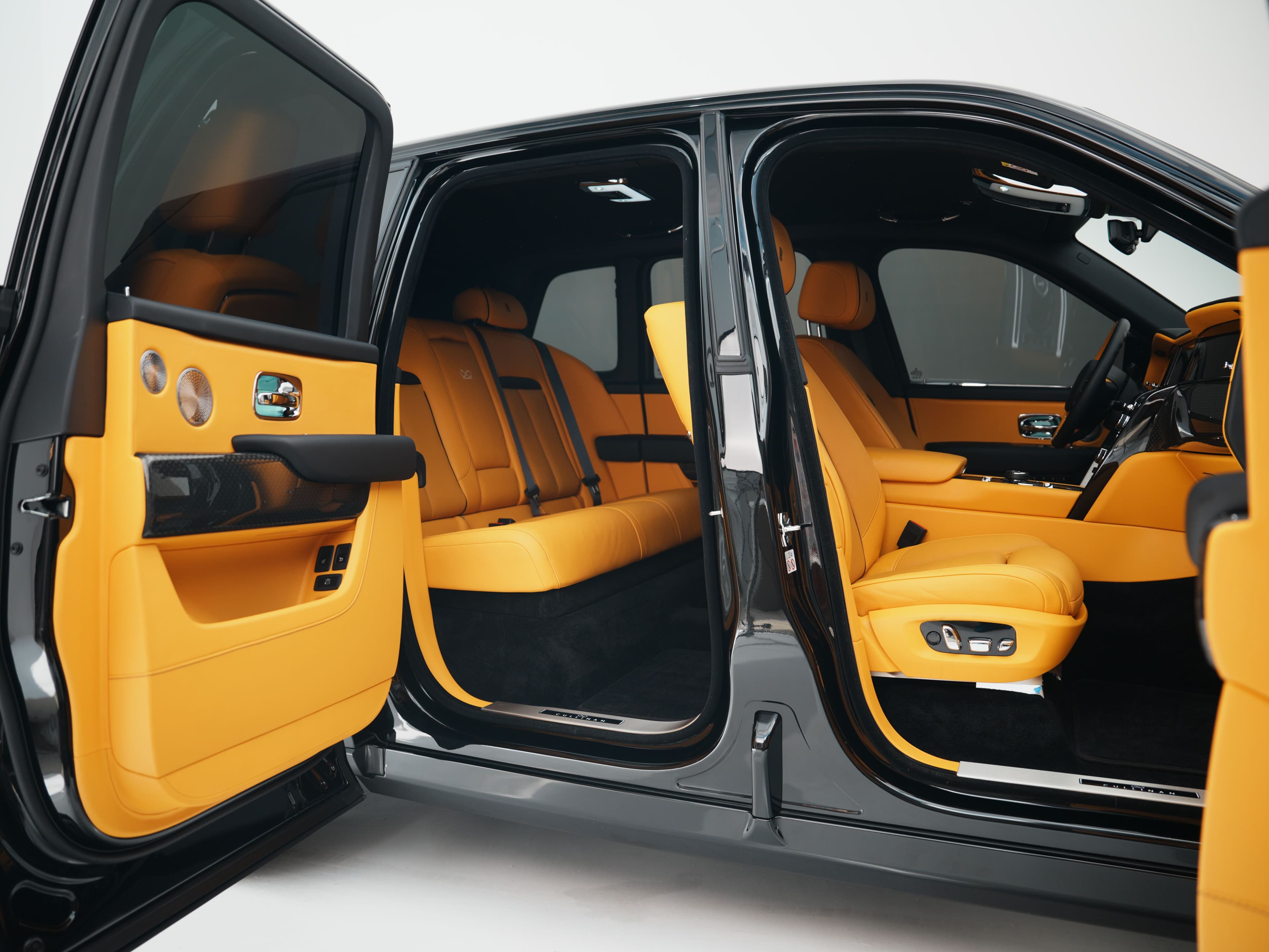 Car photo 5