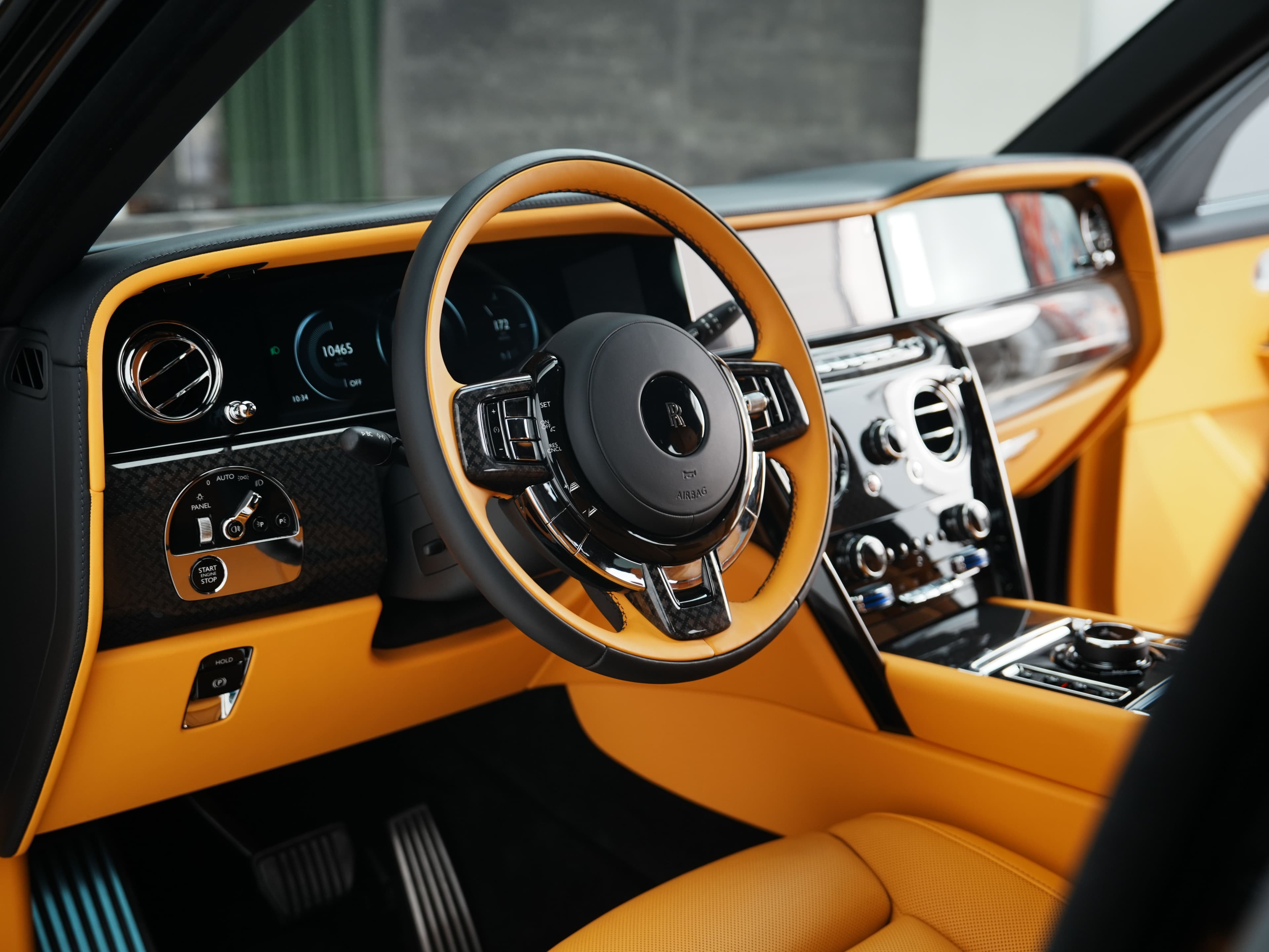 Car photo 13
