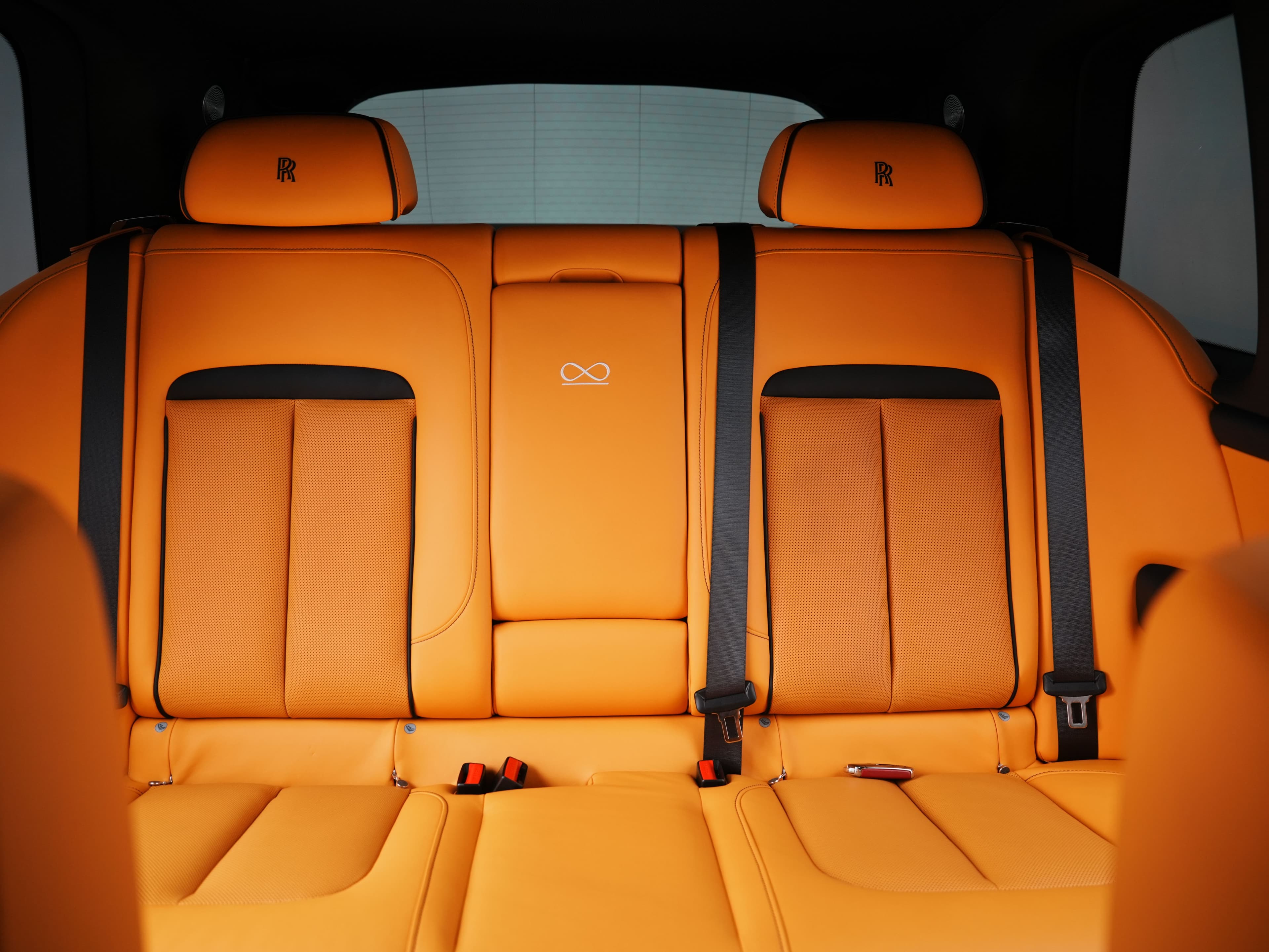 Car photo 15